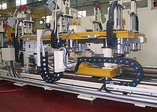 電纜保護(hù)拖鏈應(yīng)用 電纜保護(hù)拖鏈應(yīng)用